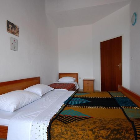 Apartments And Rooms With A Swimming Pool Kali, Ugljan - 14083 Quarto foto